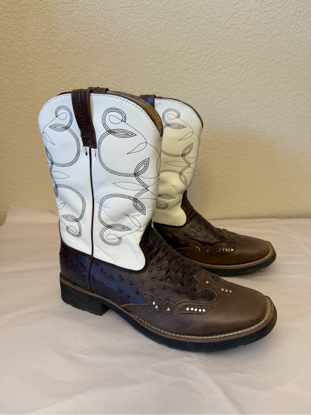 Roper Women’s Brown and White Western Cowgirl Boots Sz 9.5 **READ**